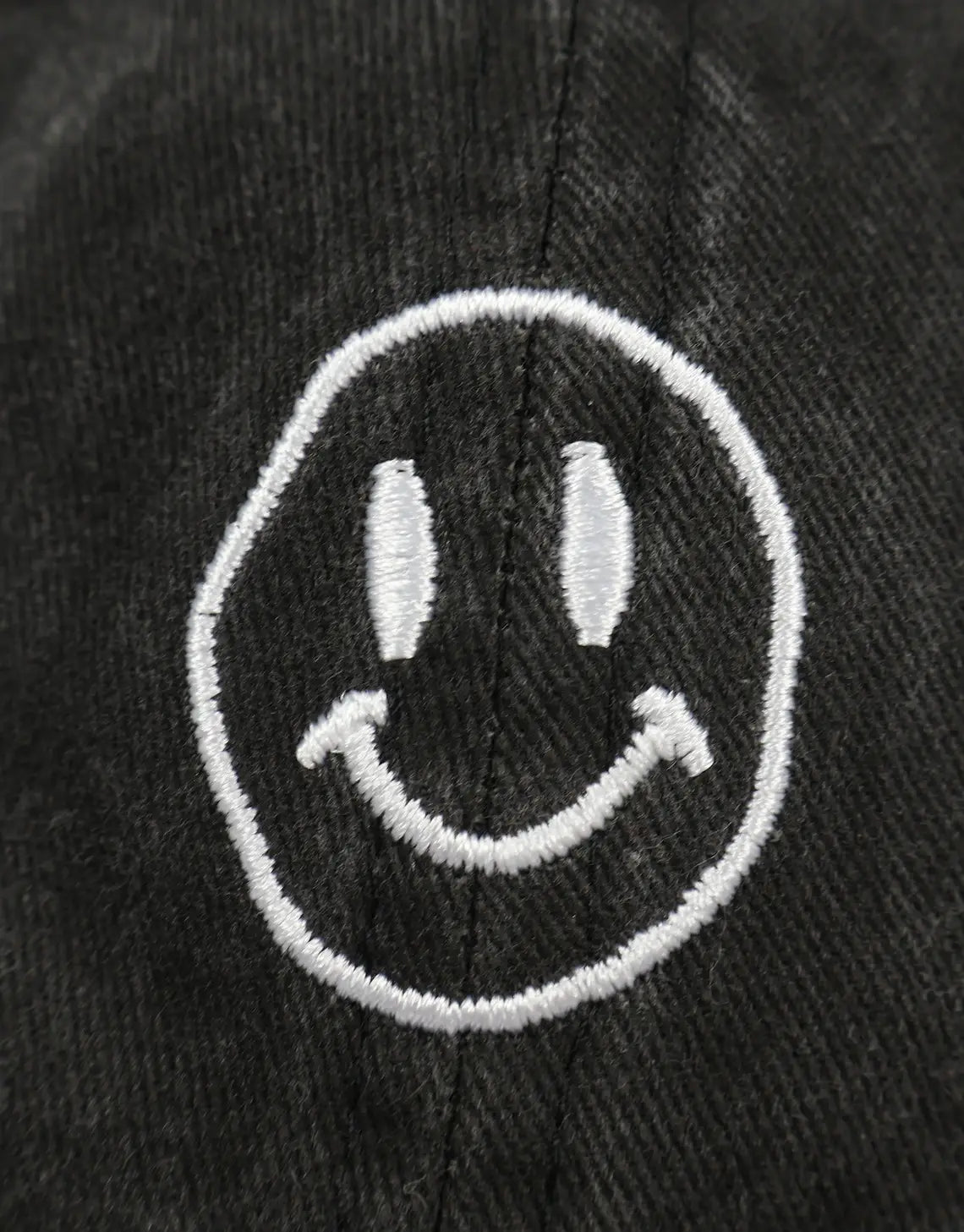 Happy Cap in Washed Black